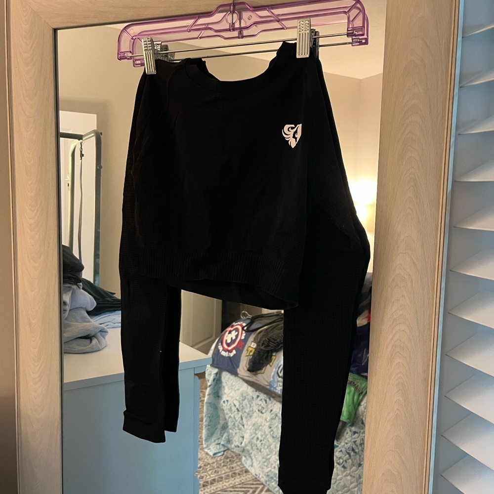 Women’s Best Long Sleeve Crop Top